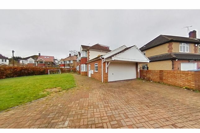 Thumbnail Semi-detached house to rent in Bannister Close, Langley