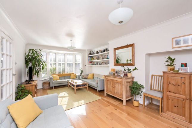 5 Kestrel Close, Hove photo 4