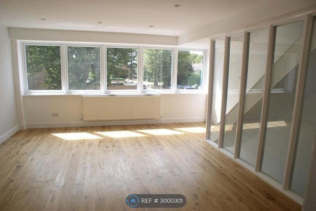 Kelvinbrook, West Molesey photo 4