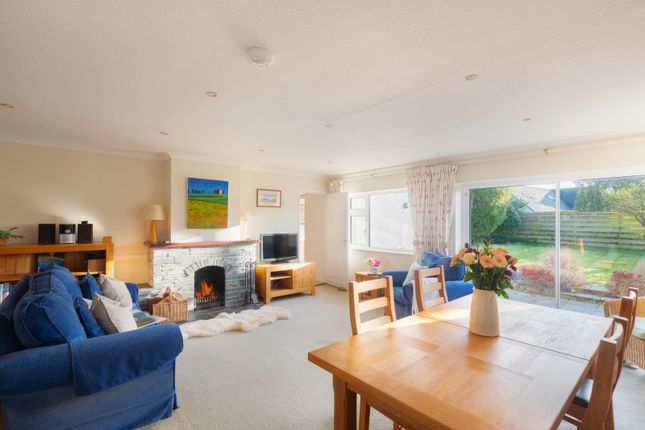 Seamist, 10 Brea Road, Rock photo 3