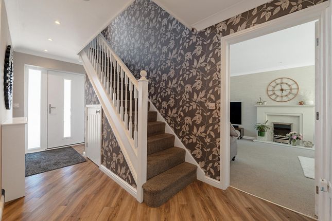 26, Cavendish Close, Rugby photo 3