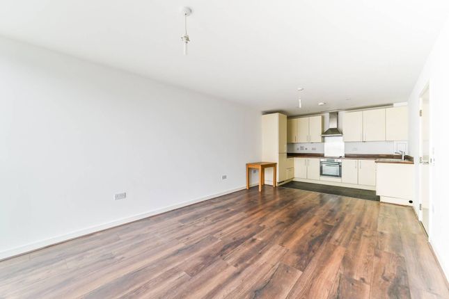 Thumbnail Flat to rent in Saffron Central Square, East Croydon, Croydon