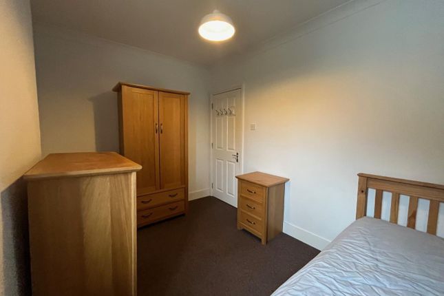 Room to rent in Hythe Road, Willesborough, Ashford
