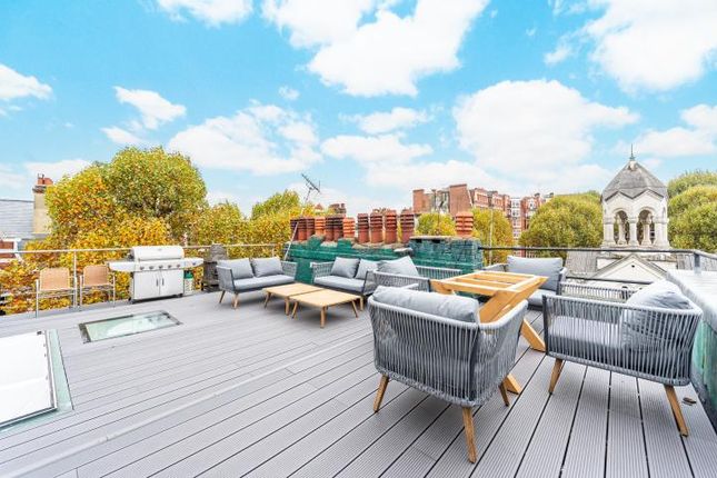1-bed flat on Flat 5, 22, Cheniston Gardens, London, £825,000