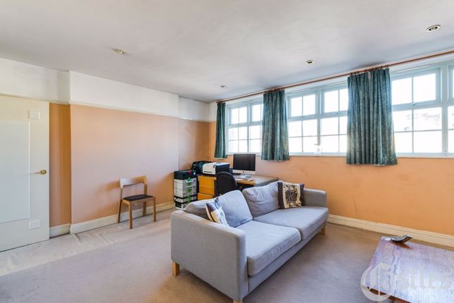 Flat for sale in The Strand Building, Urswick Road, London