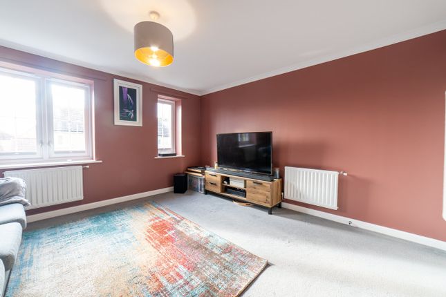 12., Russet Drive, Cheltenham photo 4