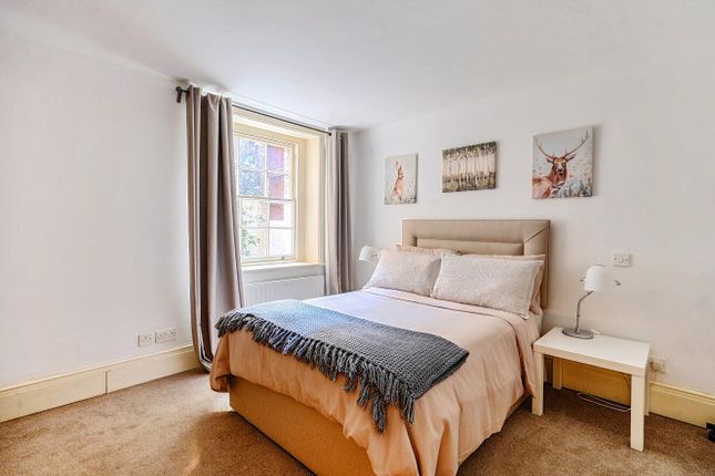 29A,, Warwick Chambers, Kensington photo 4