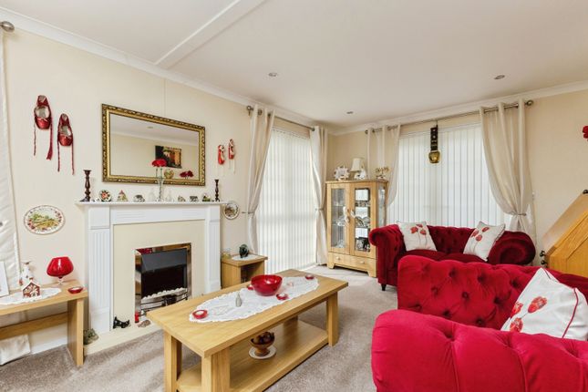 11, Appletree Close, Norfolk photo 4