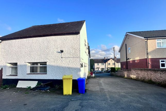 Y Foelas, Station Road, Llanrug, Caernarfon Ll55 4Be