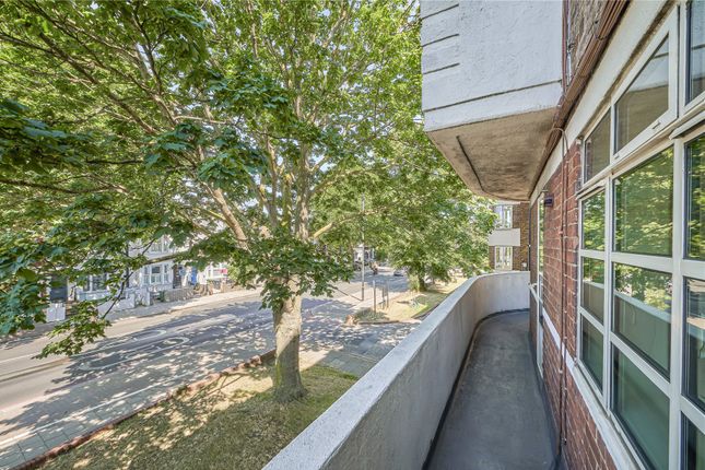 Flat 102, Cubitt House,, Oaklands Estate, London photo 3
