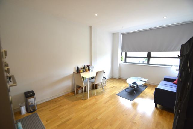 42 Scimitar house, 23, Eastern Rd, Romford photo 4