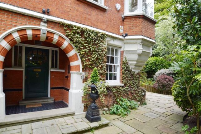 4, Gainsborough Gardens, London photo 2
