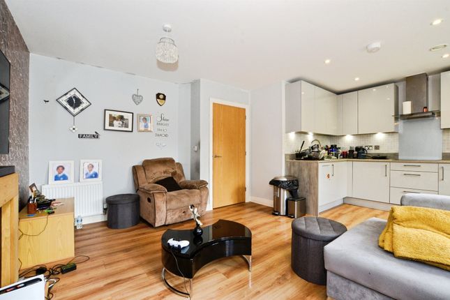 21, Hartwell House, Gibbs Couch, Watford photo 4