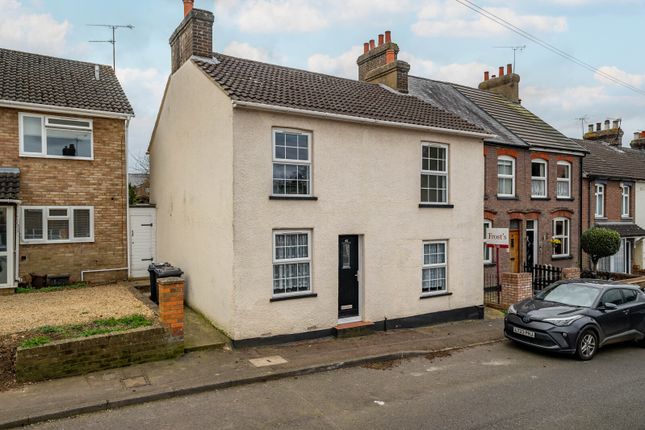 Detached house for sale in Summer Street, Slip End, Luton, Bedfordshire
