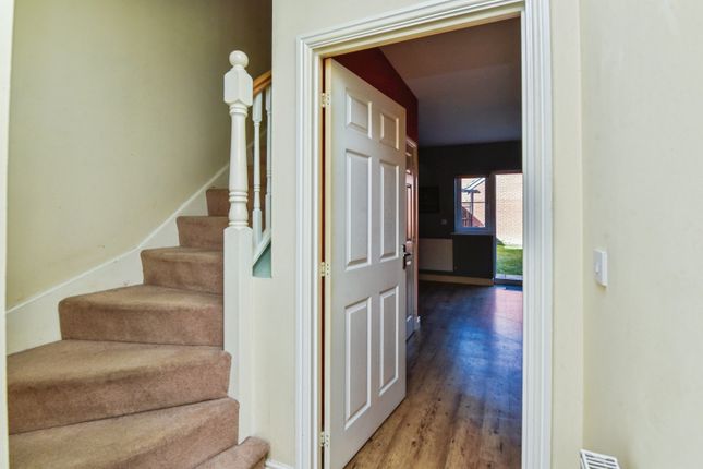 49, Skylark Road, Melksham photo 4