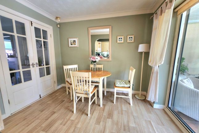 18 Mottram Close, Warrington photo 3
