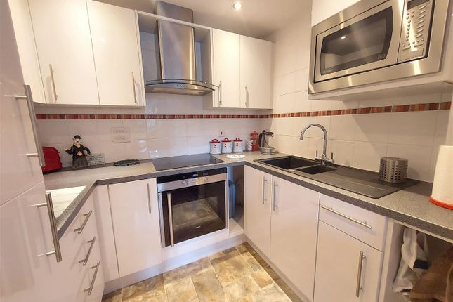 Flat for sale in Macarthur Way, Stourport-On-Severn