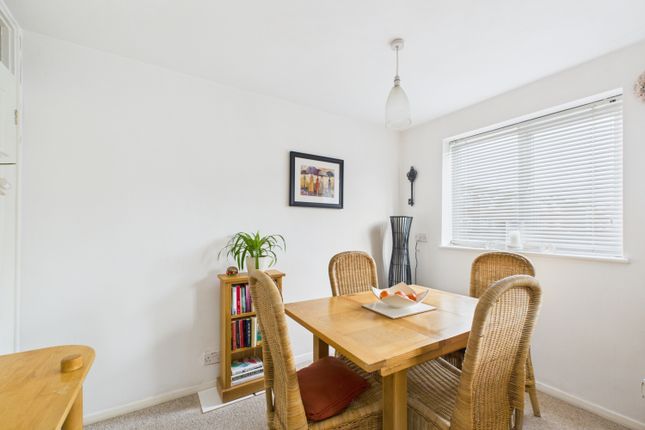 30, Bossard Court, Leighton Buzzard photo 4