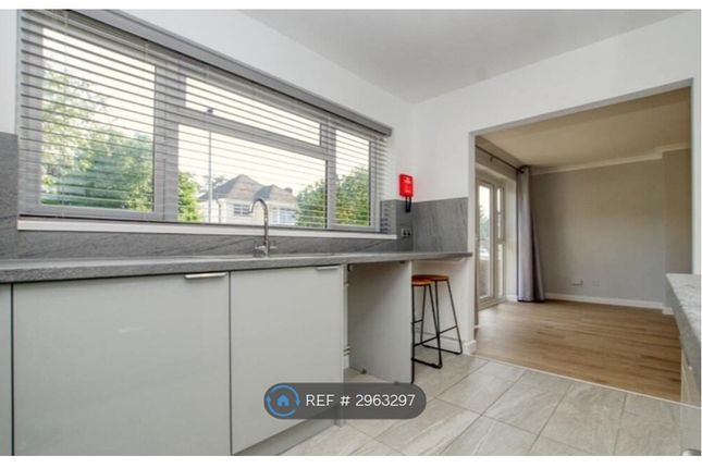 Moorlands Crescent, Southampton photo 5