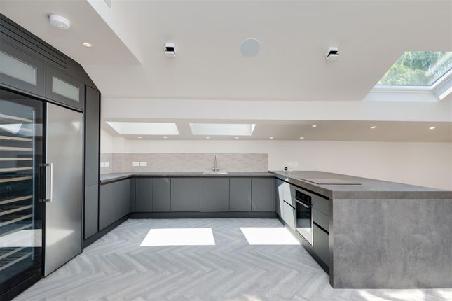 14B, Downshire Hill, London photo 2