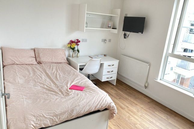 Studio to rent in Watkin Road, Leicester