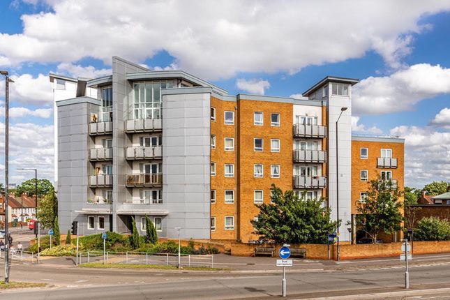 1-bed flat on Flat 20, Quadrivium point, Tuns Lane, Slough, £180,000