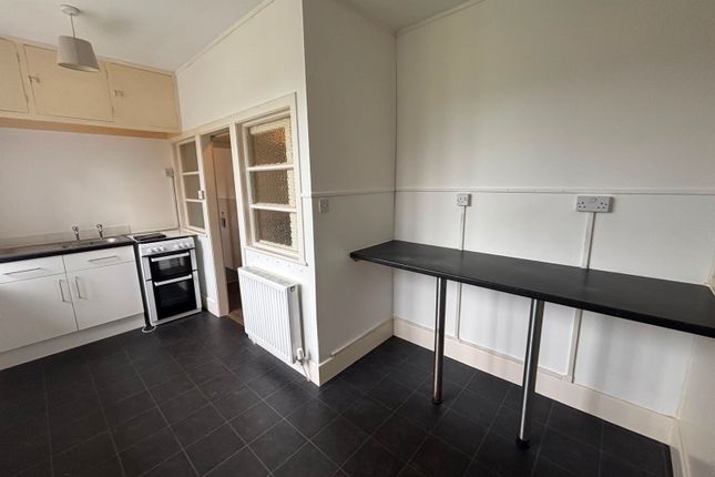 27a, Linfit Fold, HUDDERSFIELD photo 5