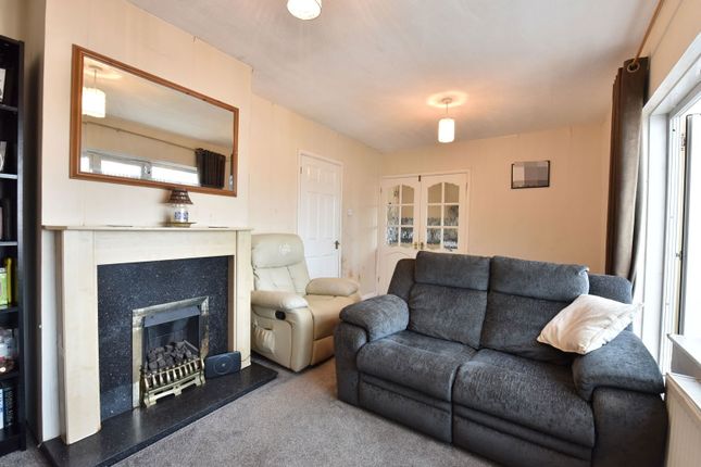 14, Blaze Hill Road, Kingswinford photo 3