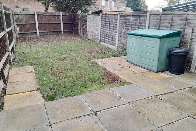 18, Acer Avenue, Hayes photo 4