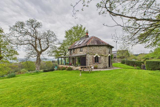 Round Lodge, Llandovery photo 3