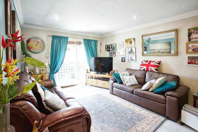 Flat for sale in Waterfront, Preston On The Hill