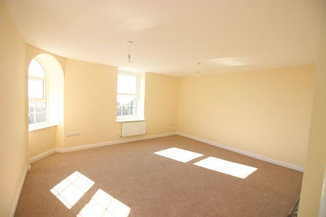 5, Royal Foresters Court, Cinderford photo 3