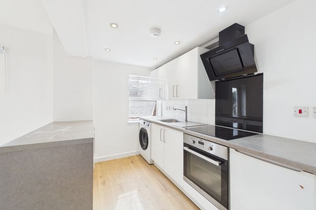 Flat 5, 14 Pauls Row, High Wycombe photo 2