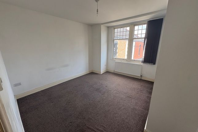 64, SWANSEA photo 4