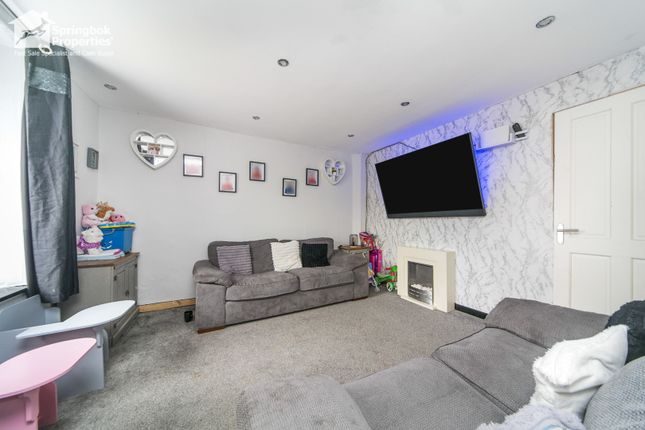 12, Maenofferen Street, Blaenau Ffestiniog photo 3