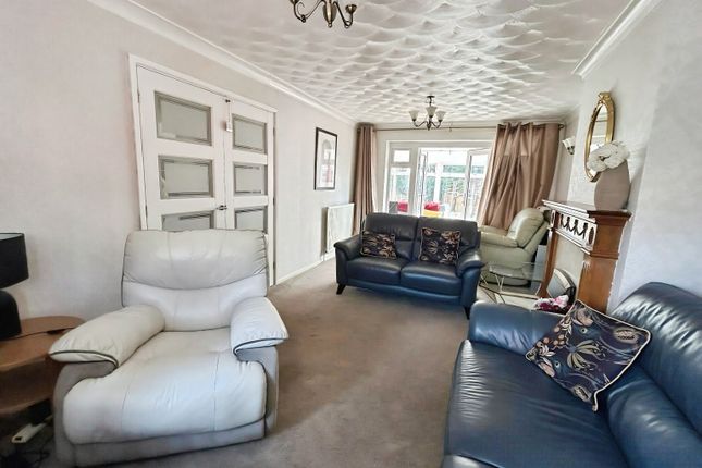 18, Stoney Croft, Cannock photo 3