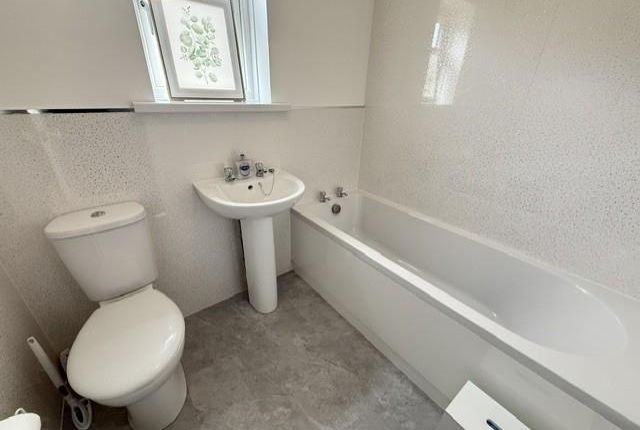 31, Castlefields, Prudhoe photo 4
