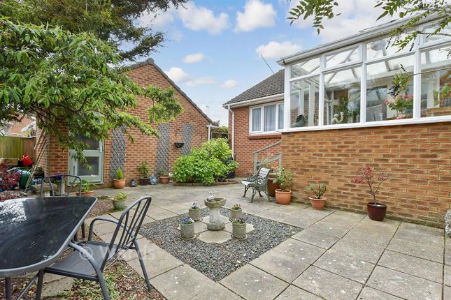 3, Broomfield Crescent, Margate photo 2
