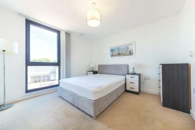 Flat 4 Chancellor H, 395, Rotherhithe New Road, London photo 5