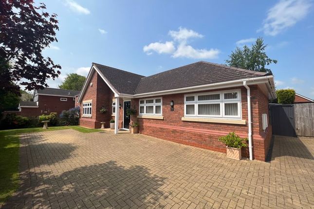 Light Ash Close, Coven, Wolverhampton WV9 bungalows for sale | Buy
