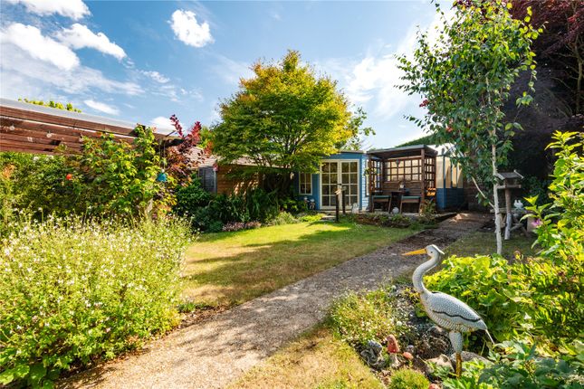 9, Franklands Close, Worthing photo 2