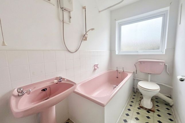 7 Windermere Court East Drive, Brighton photo 5