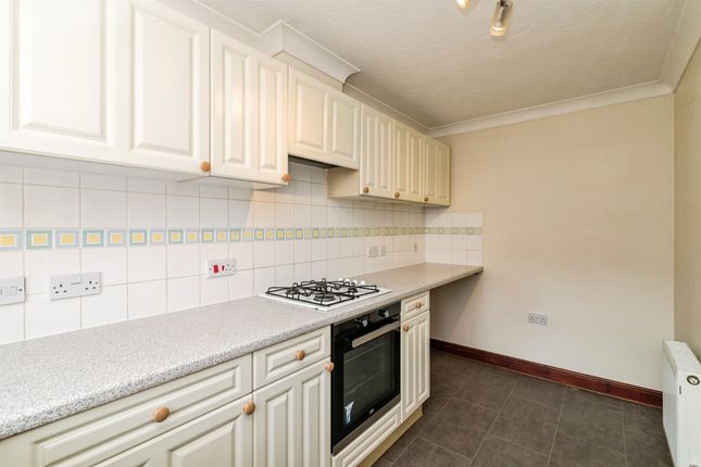 5, Diprose Drive, Lowestoft photo 4