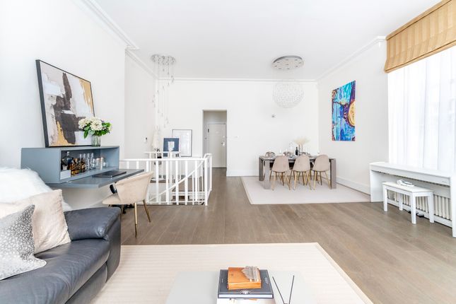 Flat for sale in Pont Street, London