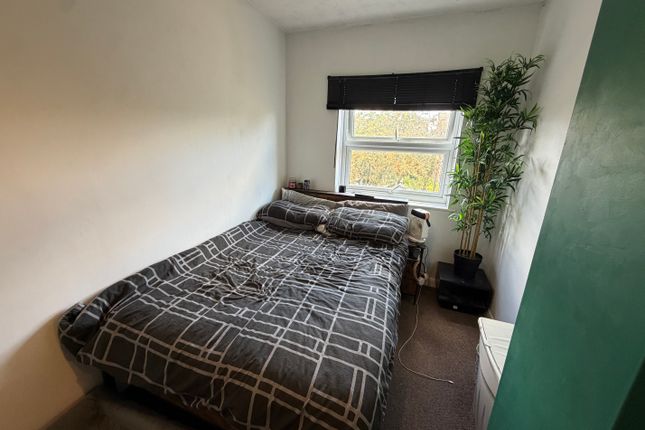 7, Peterborough photo 4