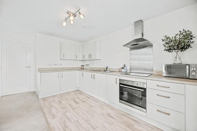 Flat 5, Pear Tree House, William Jessop Way, Bristol photo 5