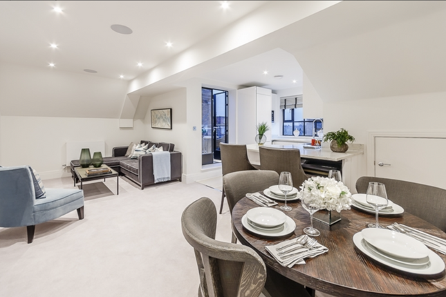 Thumbnail Flat to rent in Cambridge Penthouse Palace Wharf, Rainville Road, London