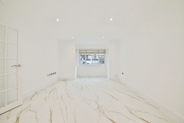 7A, Auckland Road, Potters Bar photo 4