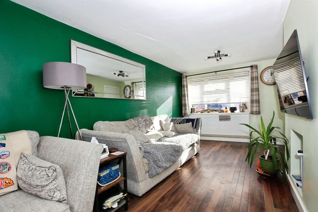 40, Conway Avenue, Peterborough photo 3