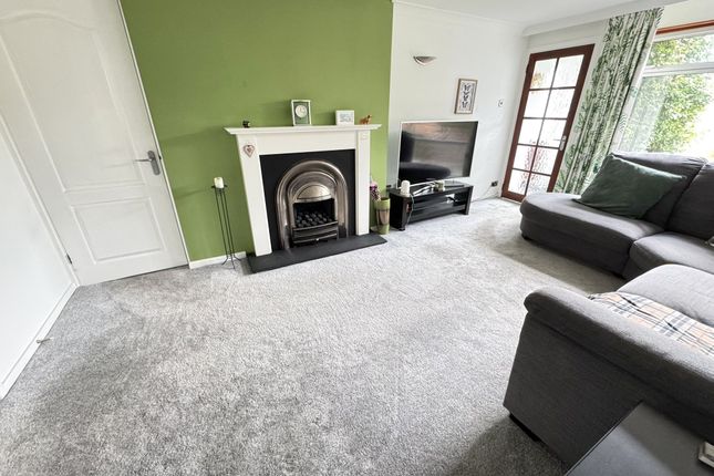 32 Farbrook Way, Willenhall photo 4